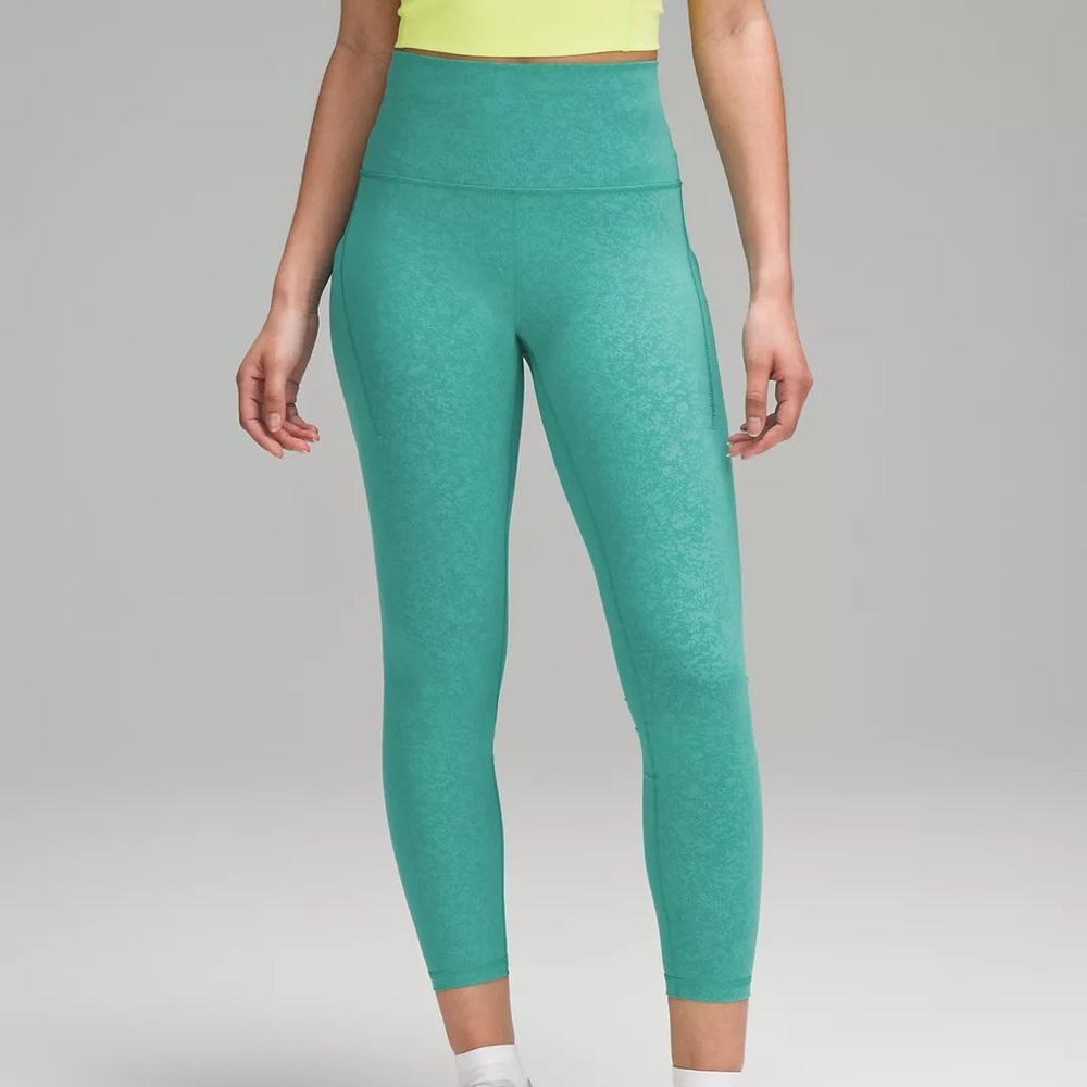 Lululemon Athletica Green Wunder Train High Rise with Pockets 25”